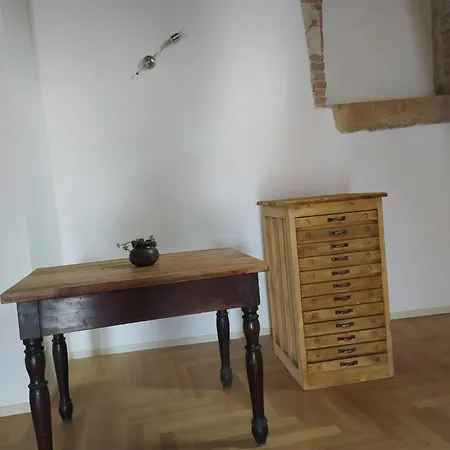 Casa Del Vicolo Bed & Breakfast Ome