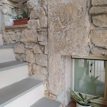 Casa Del Vicolo Bed & Breakfast *