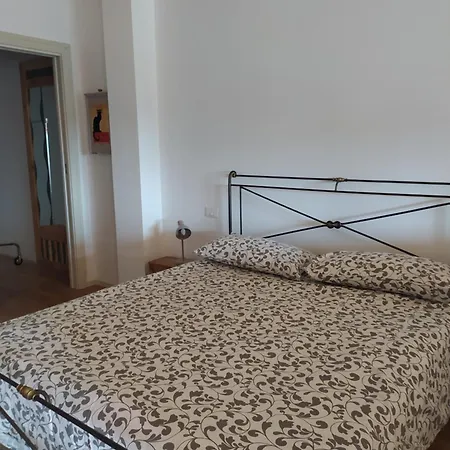 לינה וארוחת בוקר Casa Del Vicolo 3*