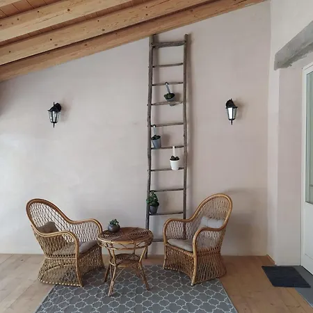 Casa Del Vicolo * Ome