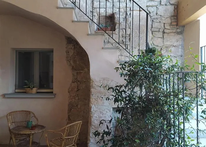 Casa Del Vicolo Bed & Breakfast Ome